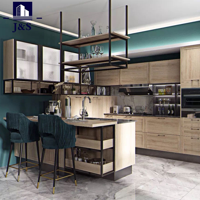 Ontwerp en transformatie van open luxe keuken