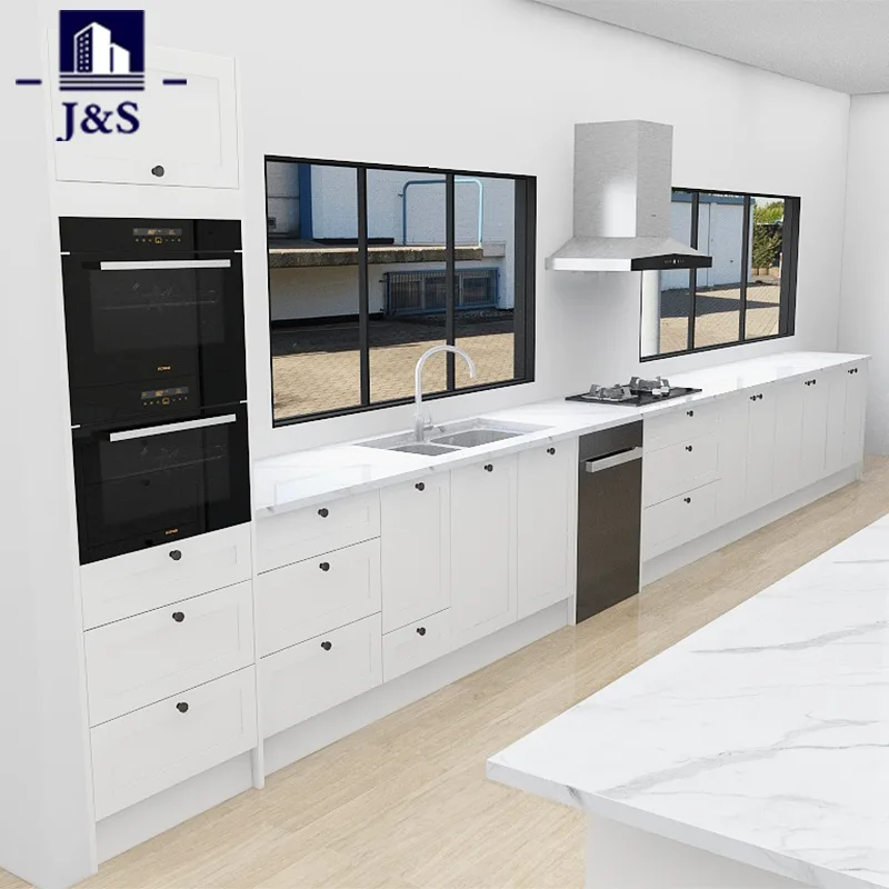 Witte Shaker-keuken met marmeren eiland